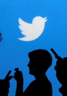 تويتر تعترف بخطئها.. وتخفض عدد المستخدمين