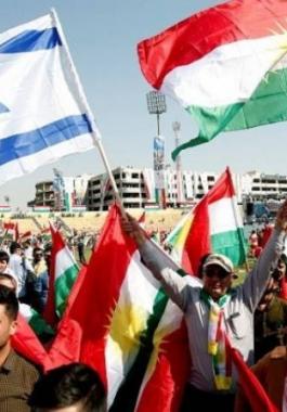 رفع الأعلام الإسرائيلية خلال تجمع ضخم لأكراد العراق في أربيل.jpg