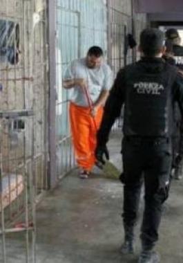 بالصور: مقتل عشرات السجناء في المكسيك إثر أعمال شغب