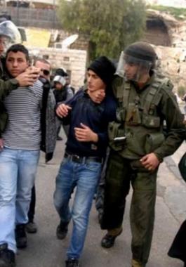 الاحتلال يعتقل شابين من القدس