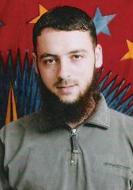 الأسير المعزول 