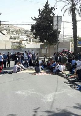 أهالي سلوان وقلنديا يواصلون فعالياتهم احتجاجًا على هدم المنازل