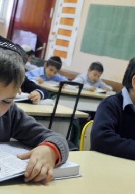 الكنيست يصادق على قانون منع دخول الجمعيات الحقوقية للمدارس