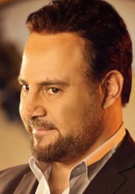 بالصور : عاصي الحلاني وبناته يغزون مواقع التواصل الاجتماعي