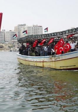 فرنسا تمنع قاربين من أسطول 