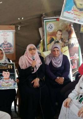 وقفة بغزة تطالب بتدخل أممي لنصرة الأسيرات بسجون الاحتلال