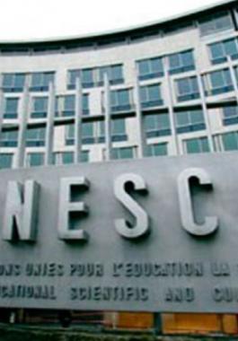 ريفلين يهاجم اليونسكو.jpg