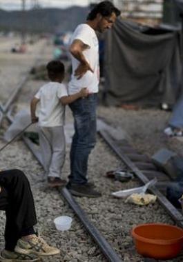 160516072650_refugees_greece_640x360_ap_nocredit