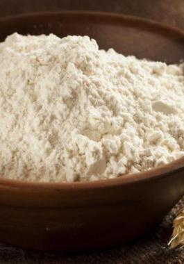 bowl-of-whole-grain-flour