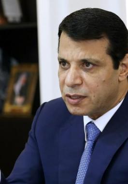 صورة: دحلان يُقاضي شركة 