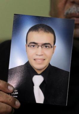 ماذا قال مهاجم اللوفر للمحققين.. قبل أن تتدهور صحته؟