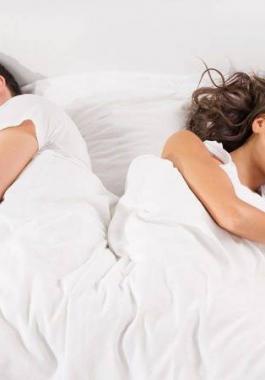 couple-in-bed-sad-PrinceZiggyMedia-1024x750_276741_large