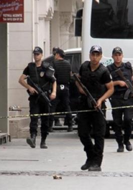 مقتل 10 بهجوم على حافلة صغيرة للشرطة التركية