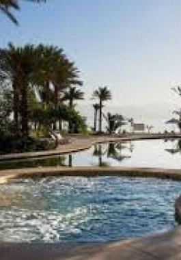 فتوى : حمامات السباحة النسائية ... حرام