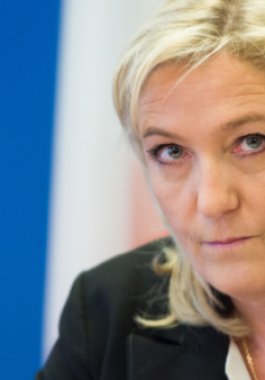 برلمانيون أوروبيون يصوتون لرفع الحصانة عن لوبان