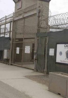 بالفيديو : سجين يهرب من سجن شديد الحراسة بمساعدة 'طائرة دون طيار'!