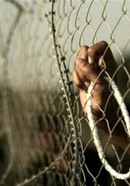 4 أسرى يدخلون أعوامًا جديدة في سجون الاحتلال