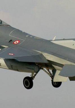 طائرة حربية