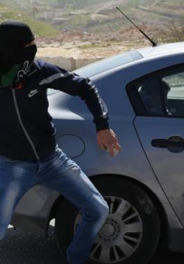 رشق مركبات مستوطنين