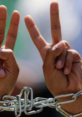 الاحتلال يحكم على أسير من جنين بالسجن وغرامة مالية