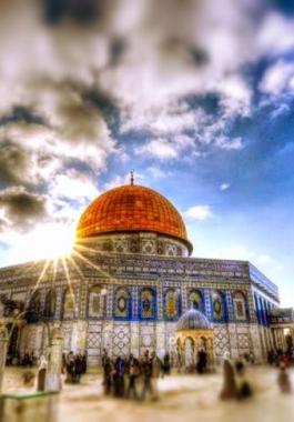 القدس وارسو.jpg