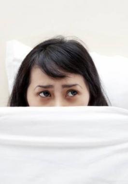 o-woman-scared-facebook-jpg-20199635504418218.jpg