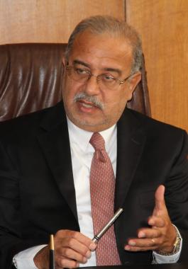  استقالتها للرئيس المصري عبد الفتاح السيسي