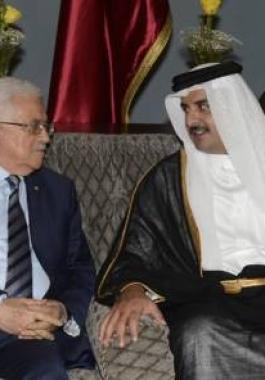 أمير قطر يطمئن على صحة الرئيس
