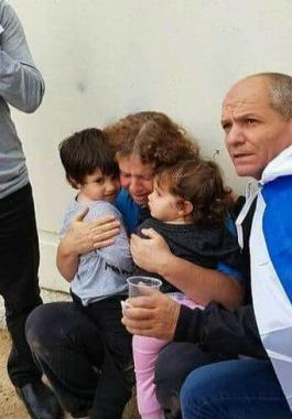 بالصور: هلع إسرائيلي أثناء سماع دوي صافرات الإنذار في احتفال بميلاد 