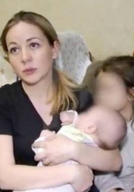 شاهدوا : بدأ بطنها يكبر بعد الولادة بأسابيع.. ما اكتشفه الاطباء صدم الجميع!