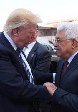 هآرتس تنقل عن مسؤولين فلسطينيين جزء من خفايا لقاء الرئيس بـ