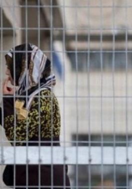 مركز فلسطين: 38 أسيرة في سجون الاحتلال يتعرضن للقهر والتنكيل
