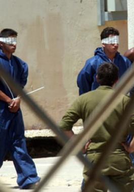 أوضاع قاسية وصعبة يعاني منها أسرى جلبوع والنقب وبئر السبع 