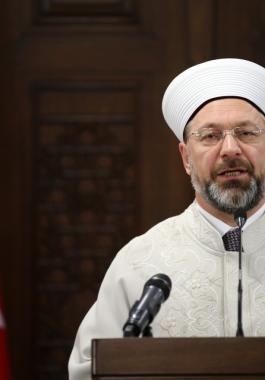 رئيس الشؤون الدينية التركي: أطفالنا يولدون على حب فلسطين