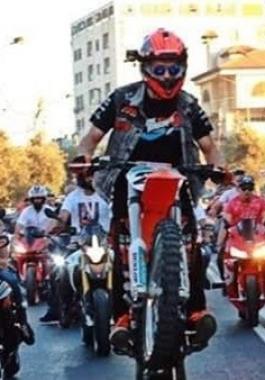 موكب دراجات نارية.jpg