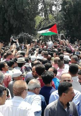 بالفيديو والصور: تشييع جثمان الشهيد محمد الجووادة في عمّان بمشاركة الآلاف