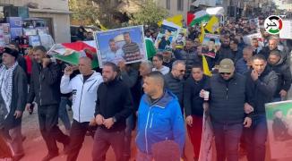 مسيرة حاشدة في رام الله للمطالبة باسترداد جثمان ناصر أبو حميد وبقية الشهداء