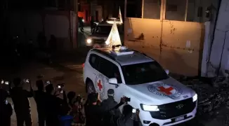 الصليب الأحمر يتسلم جثث المحتجزين