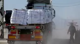 إدخال المساعدات الإنسانية إلى قطاع غزة