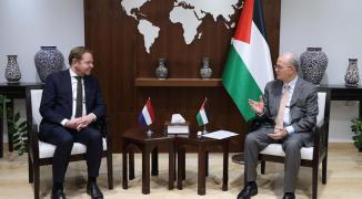 رئيس الوزراء يبحث مع وزير خارجية هولندا جهود تمكين دولة فلسطين في غزة
