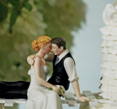 cool-wedding-cake-toppers-980x498