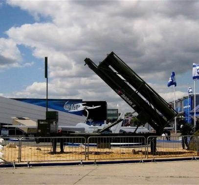 Barak_8_ai_defense_missile_system_Israel_Israeli_Defence_Iindustry_military_technology_Paris_Air_Show_2011_640