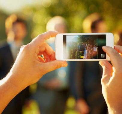 BATTERY-PHONES-WEDDING