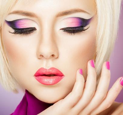 اليكى حواء: 10 خطوات لمكياج سهرة مفاجئة