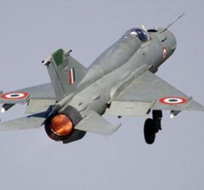 مقاتلة هندية