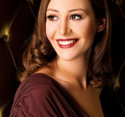 الفنانة منة شلبي