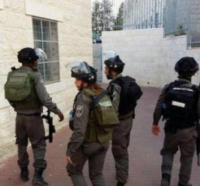 بلدية الاحتلال تسلم استدعاءات لسكان من مدينة القدس
