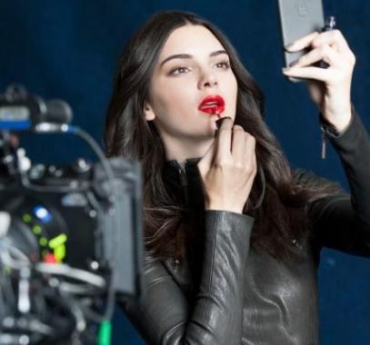 شاهدى: أحمر شفاه يلبي كل متطلباتك من 