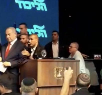 أول تعليق من نتنياهو بعد خروجه من الملاجئ في غلاف غزة!