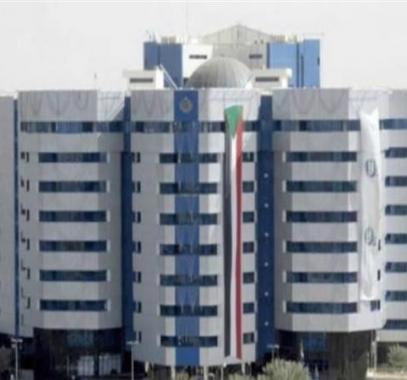 السودان: يحل مجالس إدارات 